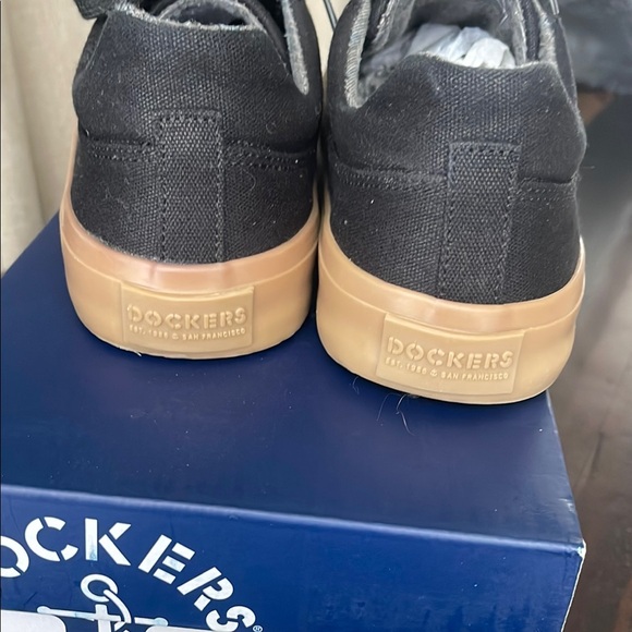 Dockers Men's Black and Tan Casual Shoes - Picture 8 of 9